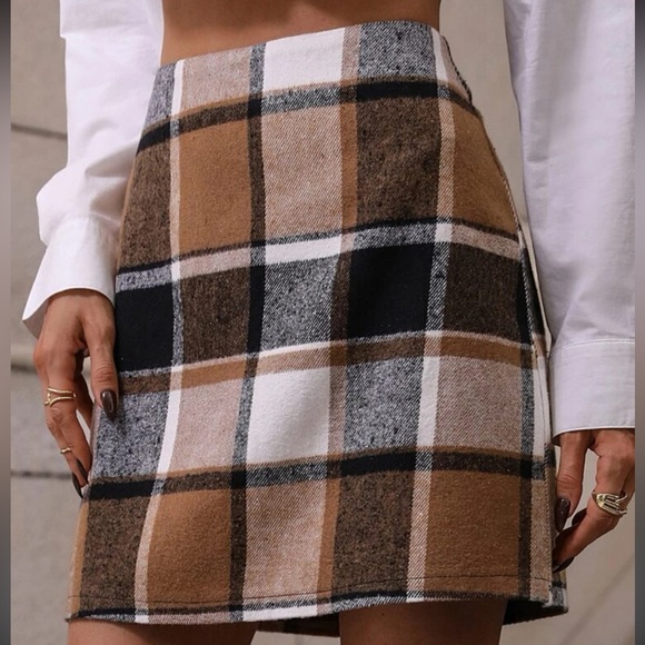 Plaid skirt - Picture 5 of 8